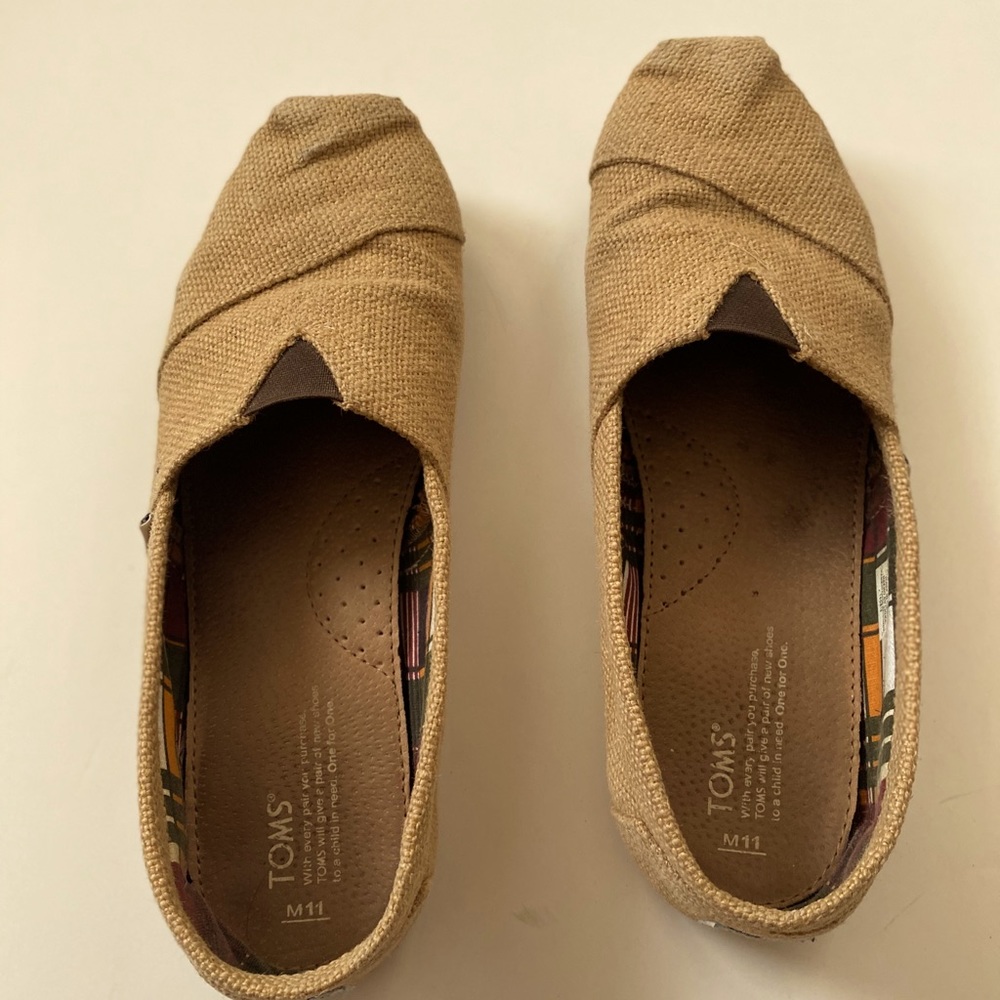 Toms tan